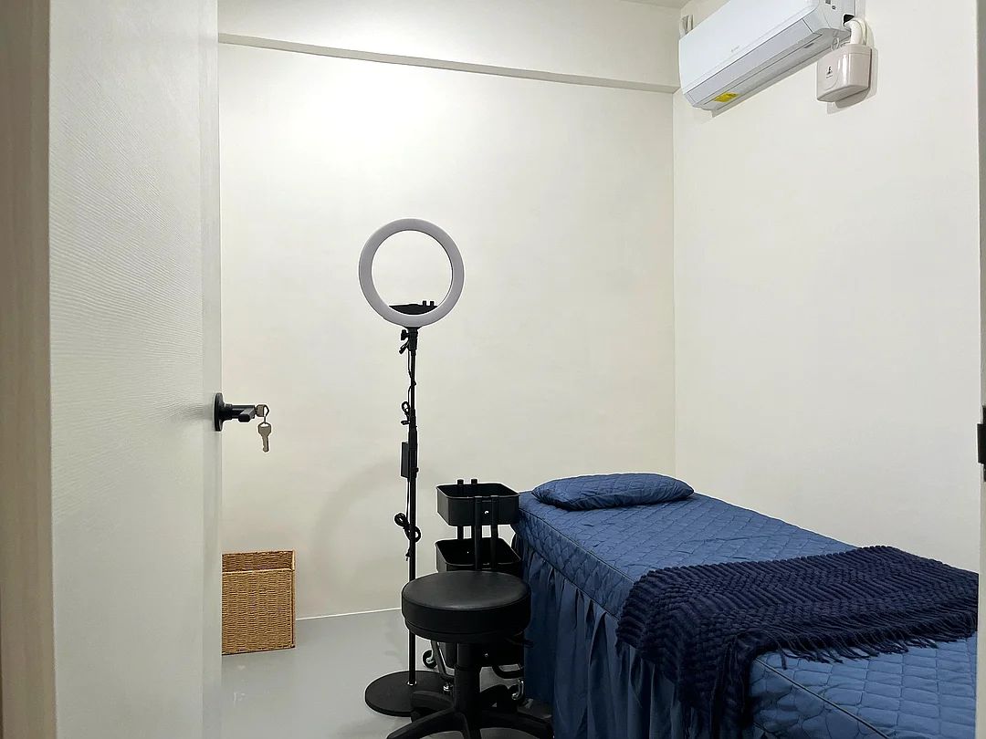 芳療師在南京復興館標準獨立工作空間服務客戶